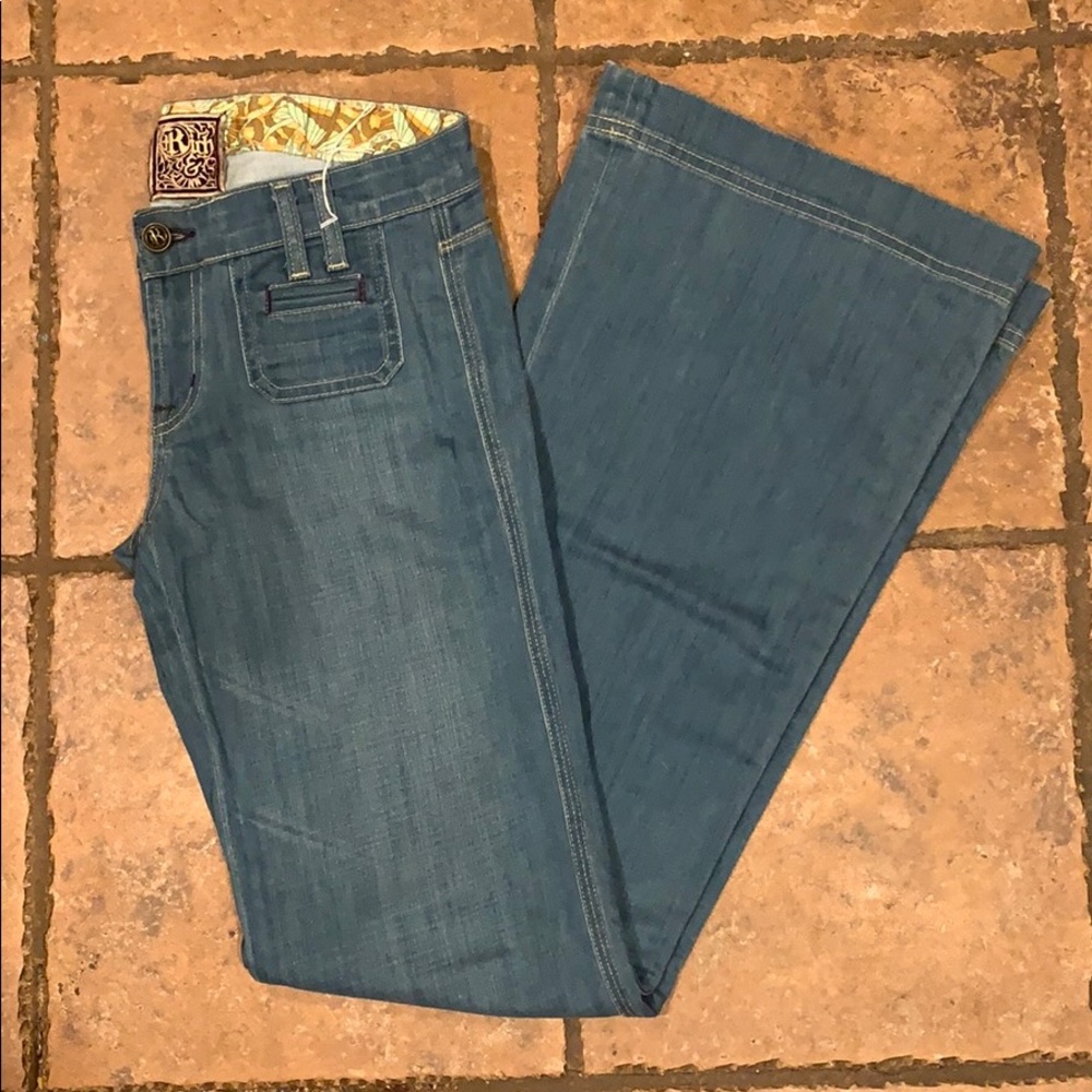 Sale! ⭐️ Cute flare leg vintage look jeans